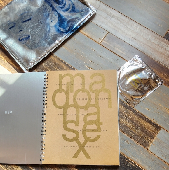 MADONNA SEX BOOK WITH CD - Picture 4 of 16